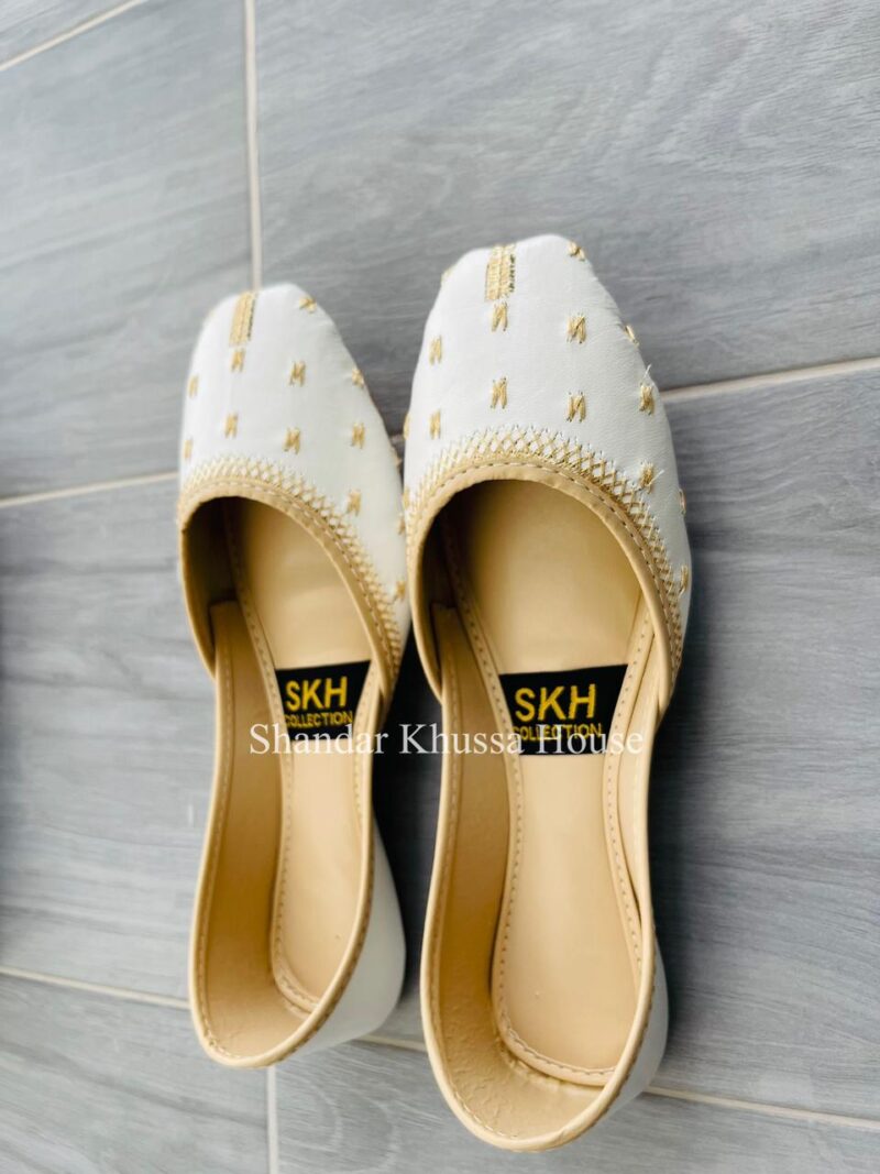 White Khussa